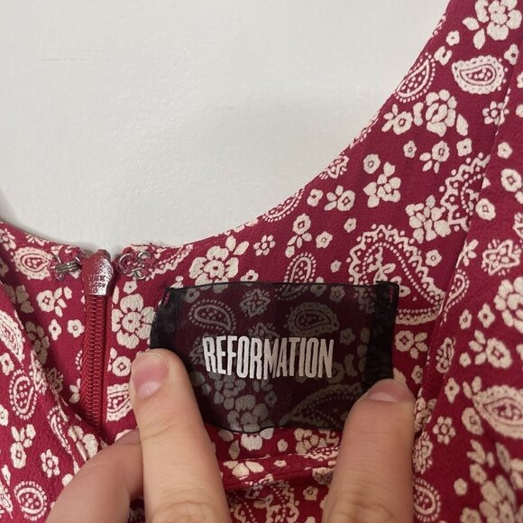 Reformation Perla Dress Gibraltar Red Bandana Print Size 2 - Picture 4 of 9
